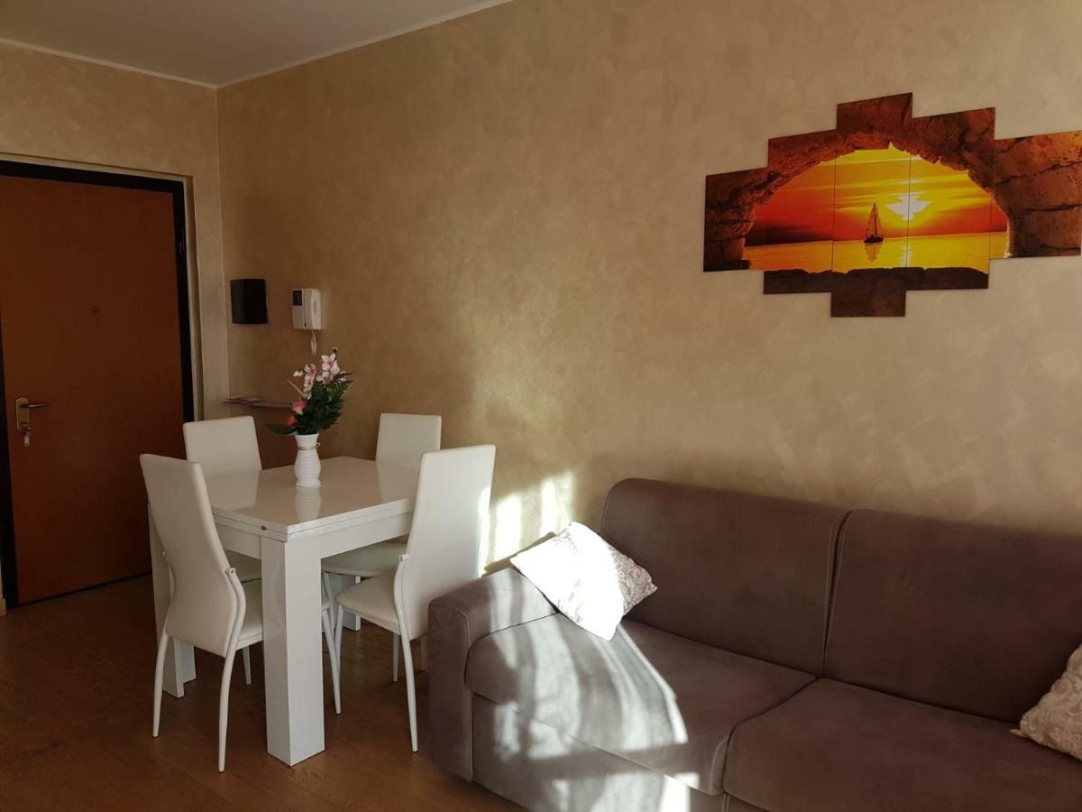 Milano Malpensa Grandi Ap Apartment Галарате Екстериор снимка