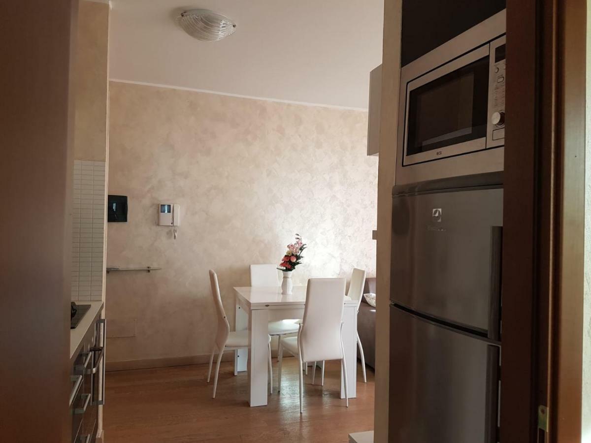 Milano Malpensa Grandi Ap Apartment Галарате Екстериор снимка